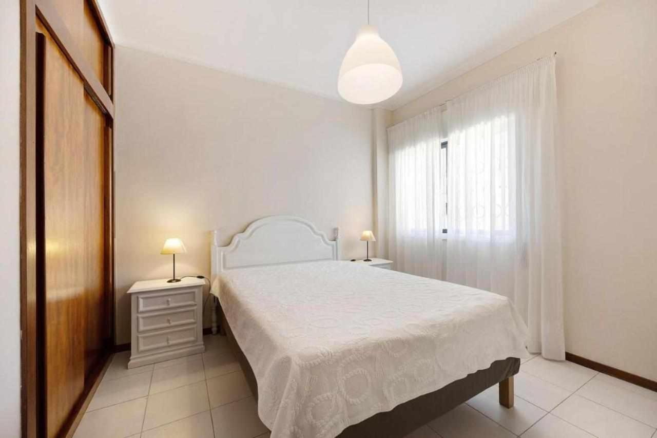 Apartamentos Torre Da Rocha Frente Ao Mar Portimão Exteriör bild