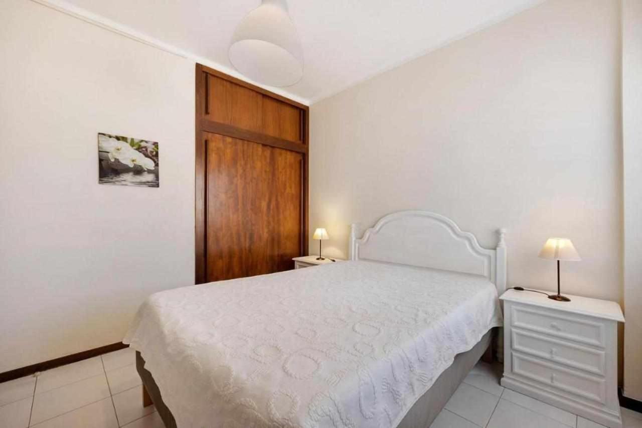 Apartamentos Torre Da Rocha Frente Ao Mar Portimão Exteriör bild